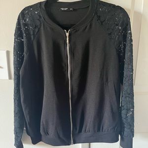 Lightweight Zip Up Jacket